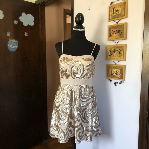 Cream & rose gold sequin dress - Picture 5 of 12